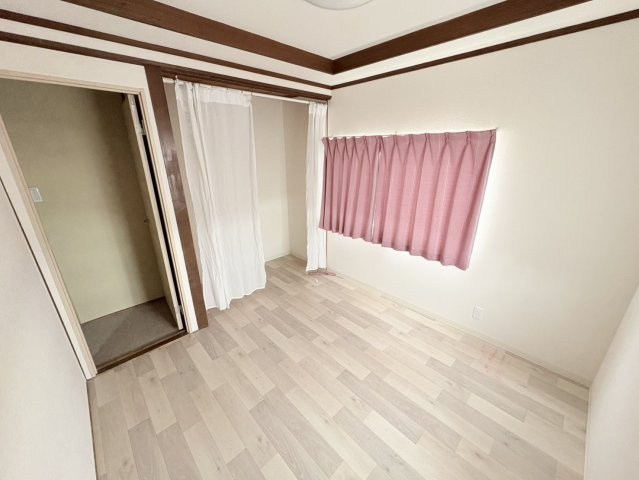 神戸市長田区西山町4丁目の洋室|自然光が入る明るいお部屋♪