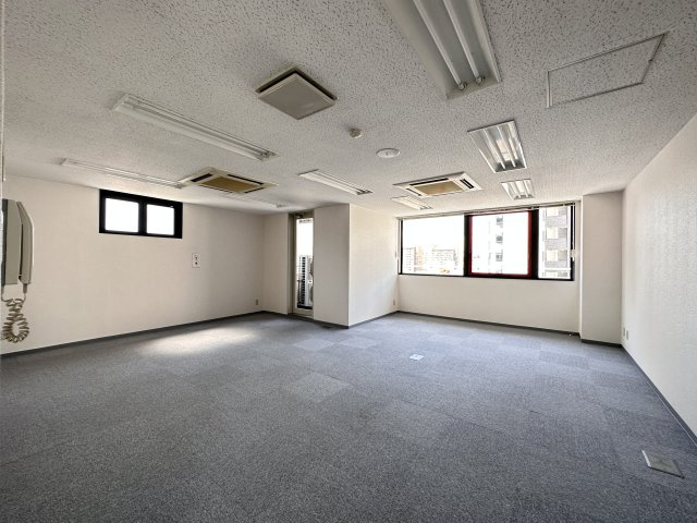 豊崎ビルの内装