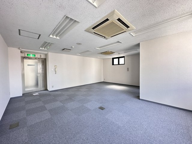豊崎ビルの内装