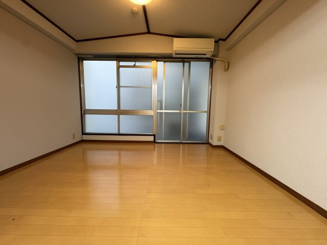 メゾン扇町の居間・リビング
