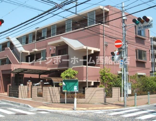 浦安市北栄３丁目のアパートの外観