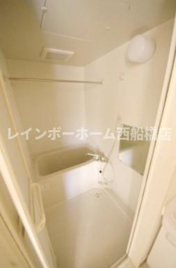 浦安市北栄３丁目のアパートの浴室