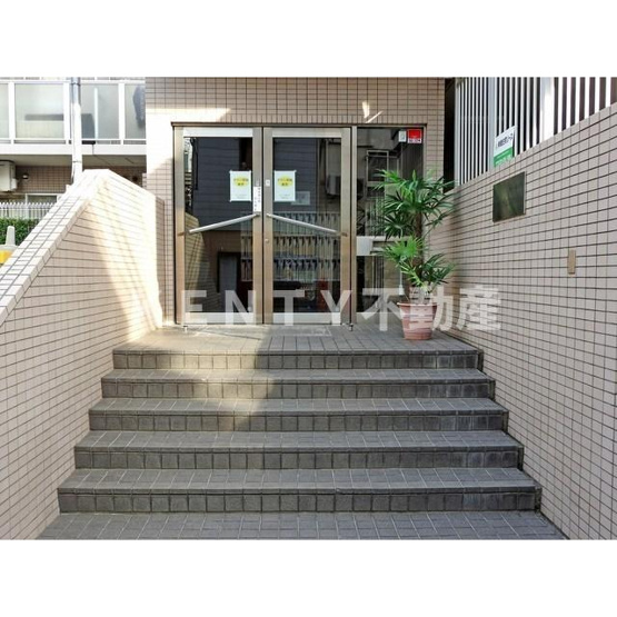 【エントランス】 | ポート旗の台 | 建物の内部です