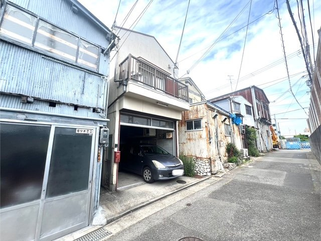 神戸市長田区南駒栄町の前面道路含む現地写真|車庫付き