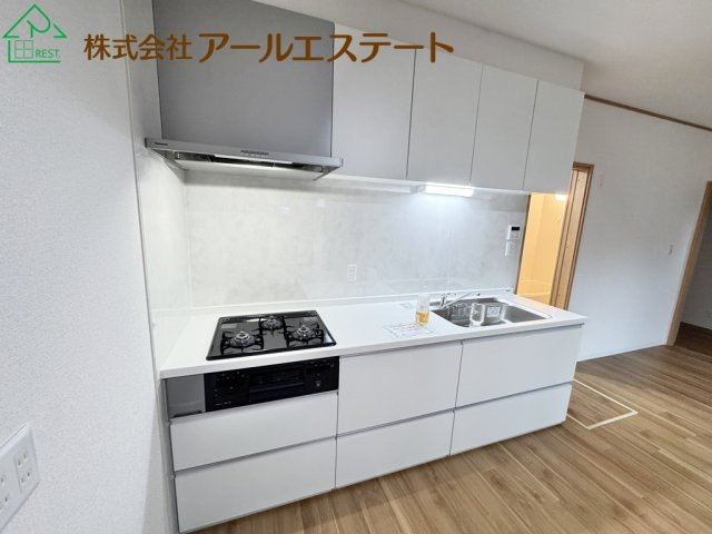 姫路市飾磨区妻鹿　　山陽電鉄「妻鹿駅」徒歩10分の居間・リビング
