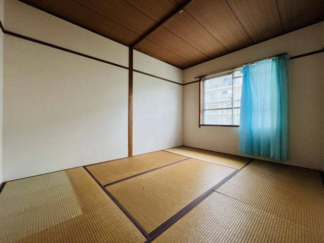 名谷27団地１０号棟3階の和室|和室が落ち着きある空間を演出します。