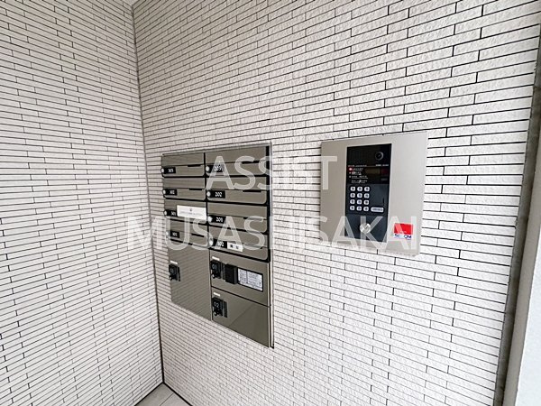 CASA CEREJEIRA（カーサセレジェイラ）のエントランス