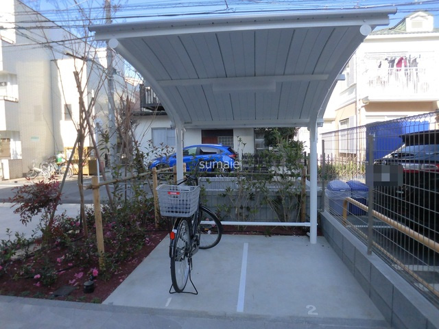 PARQUE Nishikoiwaのその他共用部分|バイク置場です。