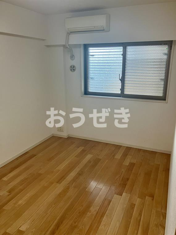 プラウド横浜鶴見市場の居間・リビング