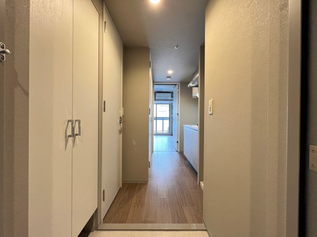WORVE大阪本町の玄関
