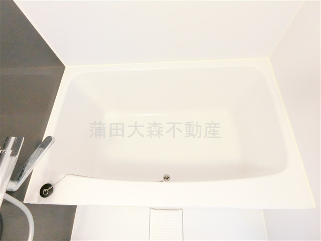 クレセントコート大森の浴室