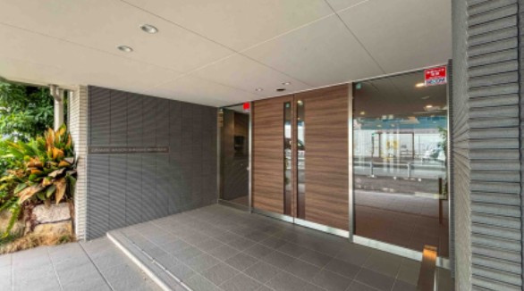 【エントランス】 | グランドメゾン新宿弁天町