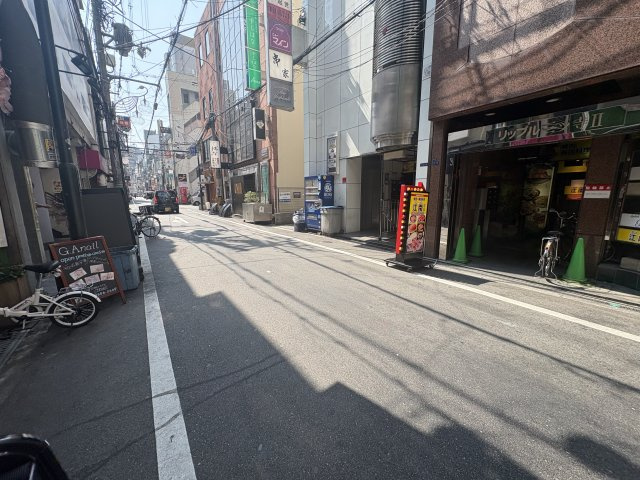 ゴールドウッズミッテラビルの周辺