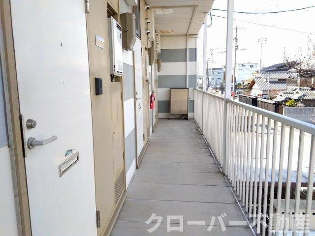 レオパレスＲｕｈｅのロビー