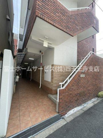 ダイスタービルのエントランス