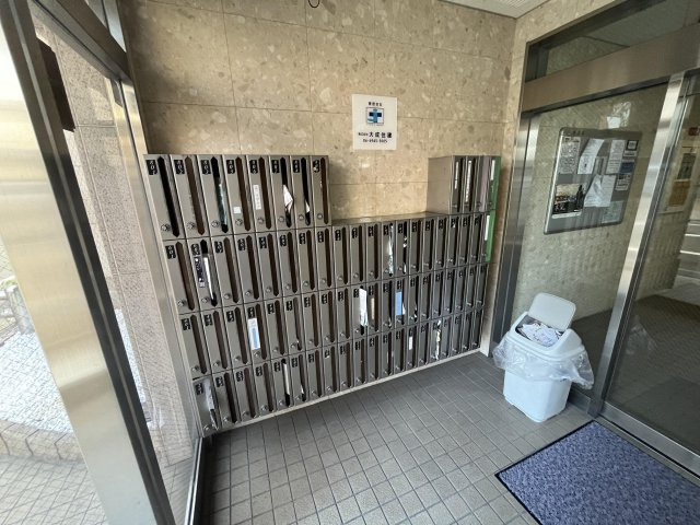 吹田市江坂町１丁目の店舗事務所のその他共用部分|メールボックス