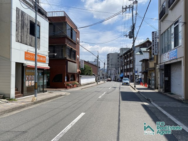 紫野中柏野町 中古戸建の前面道路含む現地写真