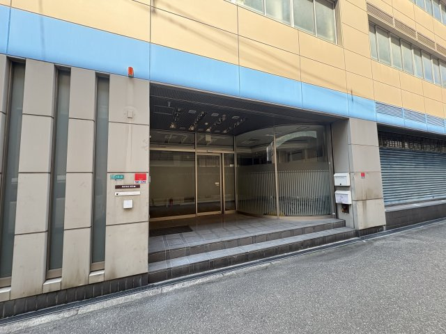 小椋ビルのエントランス