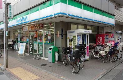 グランシャリオ（大田区）の周辺|ファミリーマート　タケウチ萩中店まで32m