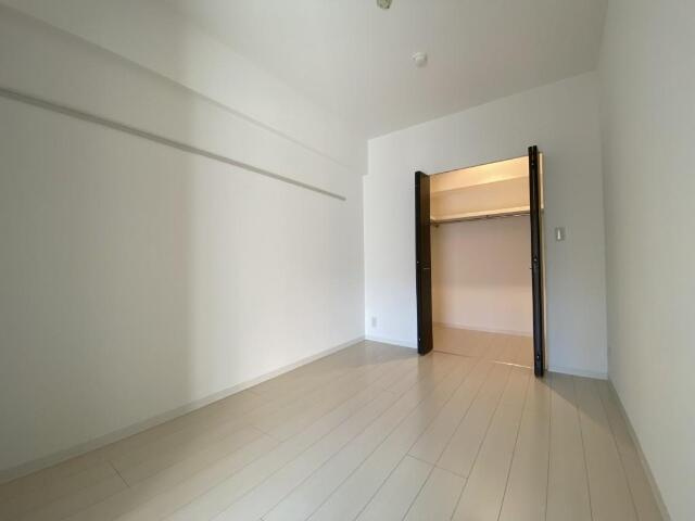 グランシャリオ（大田区）の内装|収納もあるお部屋です