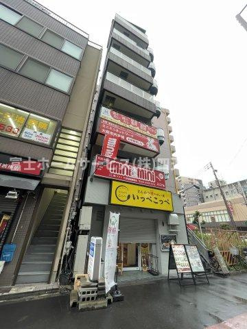 阿波座フジビルの外観