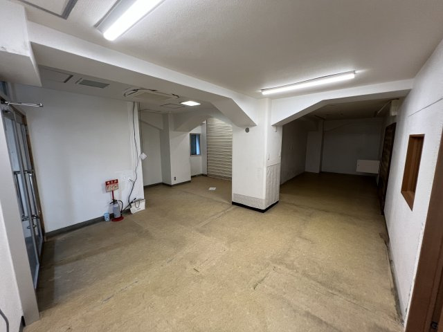 大阪市西区南堀江１丁目の店舗事務所のロビー