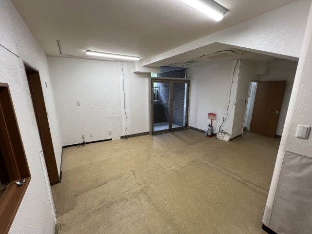 大阪市西区南堀江１丁目の店舗事務所のロビー