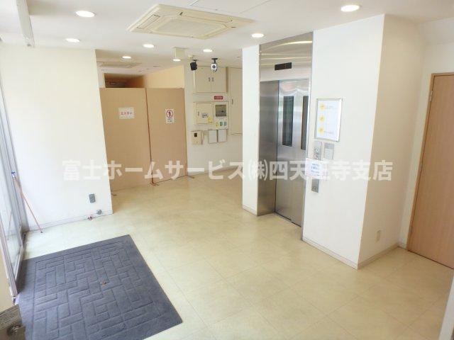 大阪市西成区山王１丁目の店舗一部のロビー