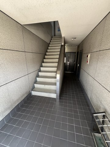泉大津市豊中町３丁目の事務所のロビー