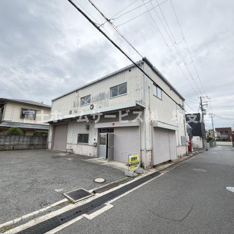 新金岡町　北側倉庫の駐車場