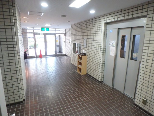 大阪市中央区谷町３丁目の事務所のロビー