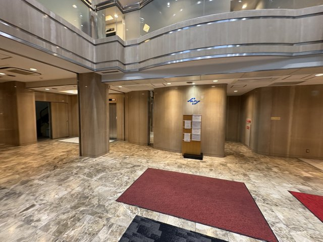 サムティフェイム新大阪Ⅰ号館のロビー