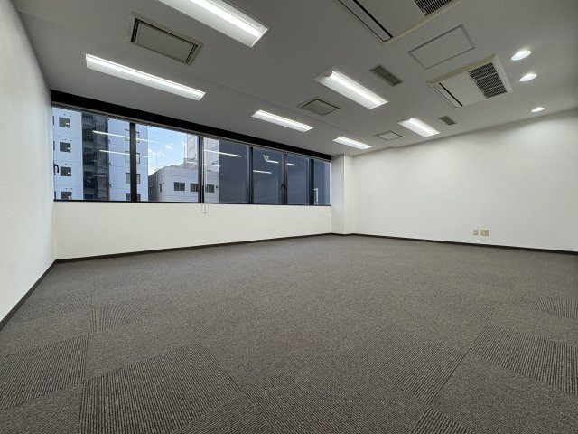 サムティフェイム新大阪Ⅰ号館のロビー