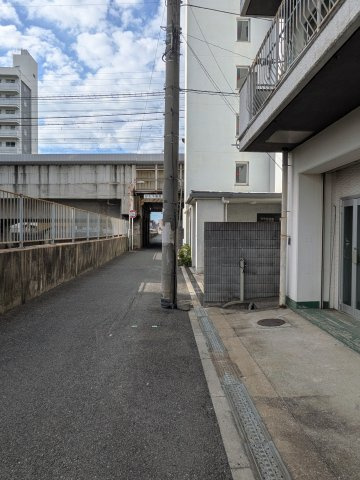 カタヤマコーポの周辺