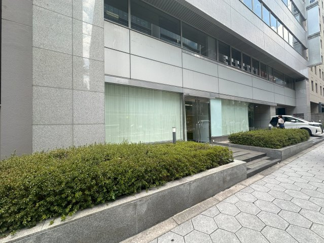 フェニックス内本町ビルのエントランス