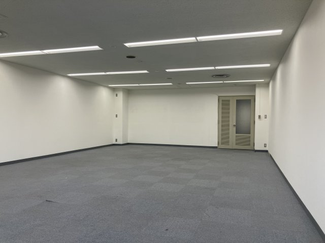 大阪市中央区谷町９丁目の事務所の駐車場