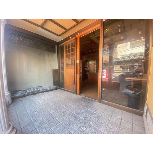 門真市幸福町２Ｆ飲食居抜き店舗の外観