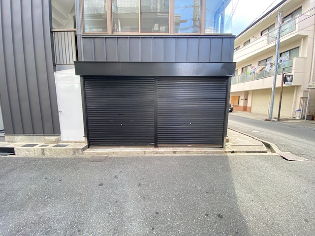 リトルハウスアスワン香里1階路面店舗の外観