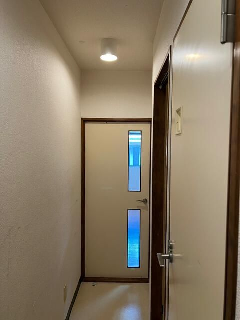 ウィンベルデュエット鴨居の玄関