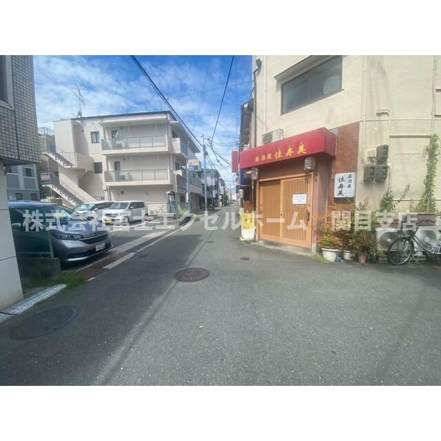 ラ・メール香里１階路面店舗の周辺