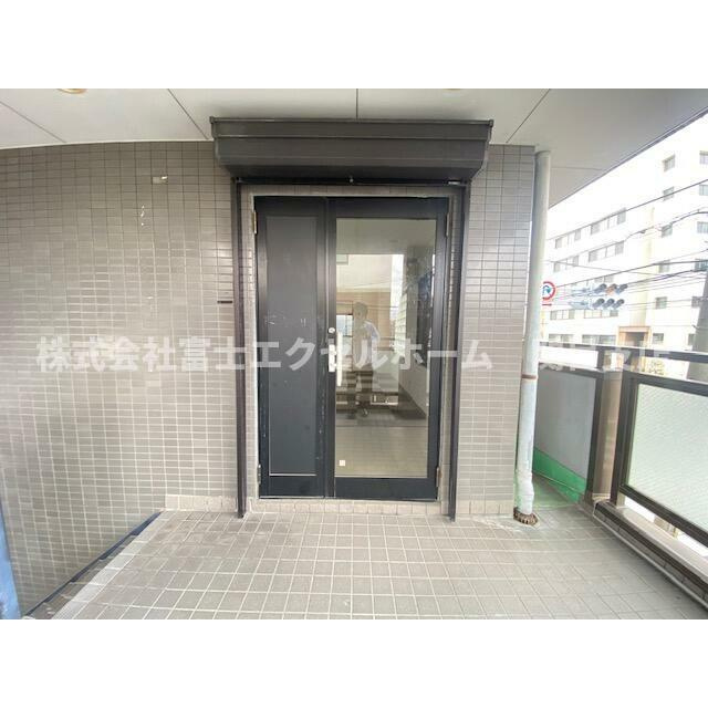 吹田市内本町３丁目の店舗事務所の外観