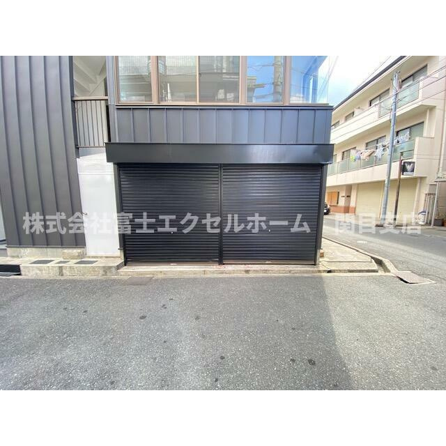リトルハウスアスワン１階路面店舗の外観