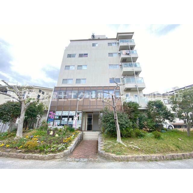 メゾン南千里１階ビルイン店舗