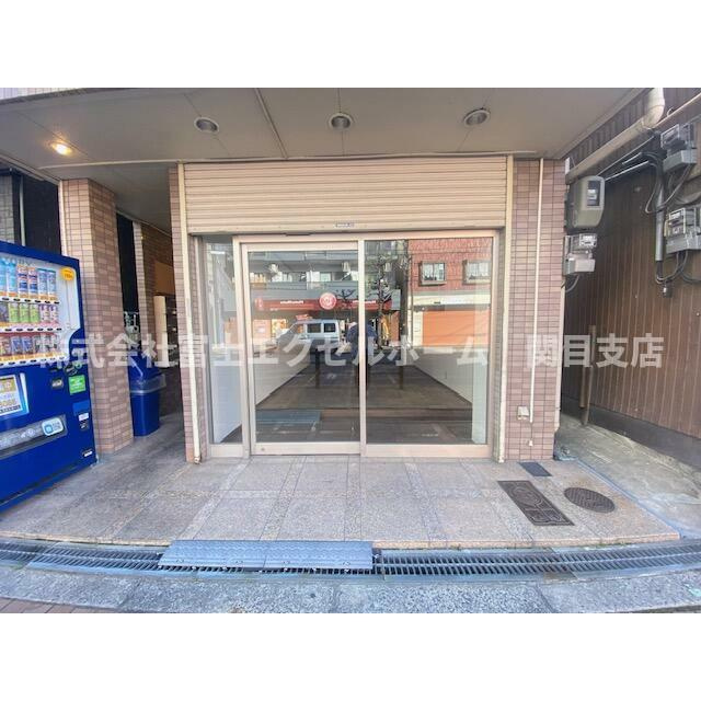 ベローナコート１階店舗・事務所の外観