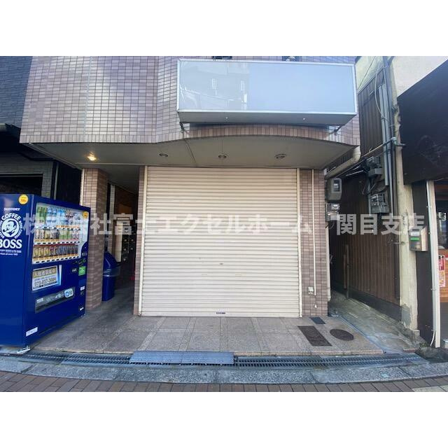 ベローナコート１階店舗・事務所の外観