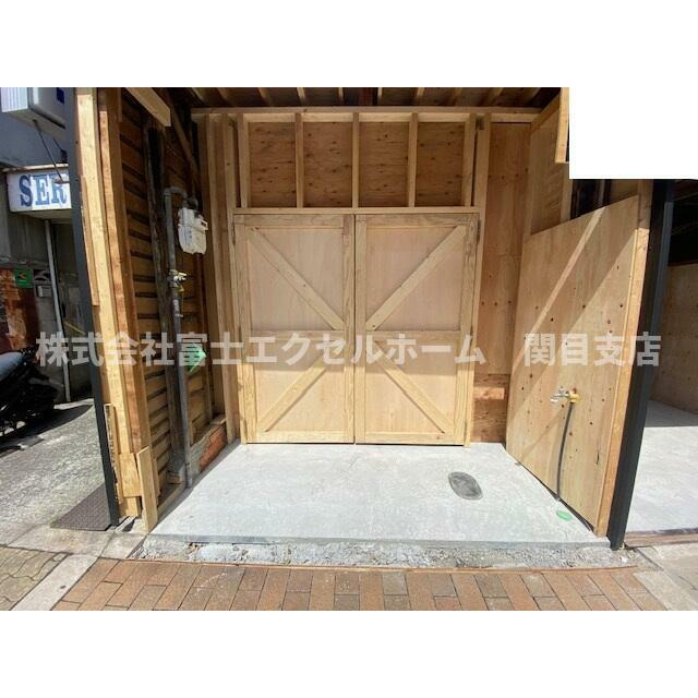 ガレージハウス大宮一棟店舗・事務所の外観