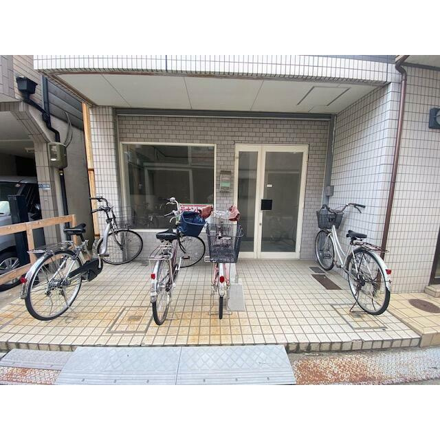 アール・アイ緑町の外観