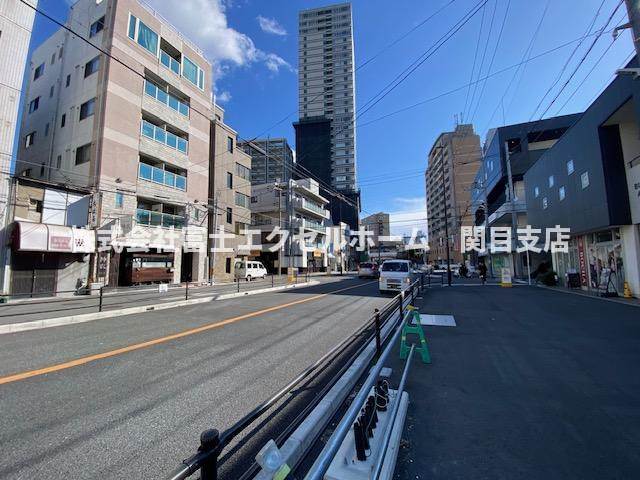 大松ペンシルビルの周辺