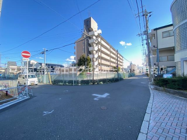 カルチェ・ダムールC棟の周辺
