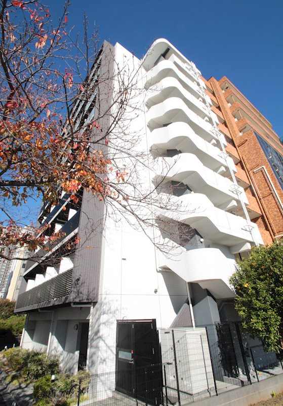 横浜市鶴見区鶴見中央４丁目の賃貸マンションの外観